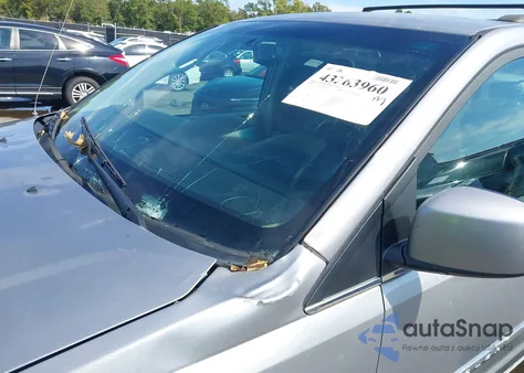 2016 Chrysler Town & Country Touring из США, поврежденный, VIN 2C4RC1BG2GR141425